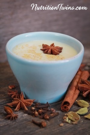 Chai_tea_latte_blue_cup
