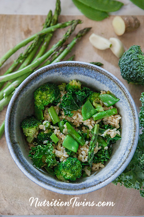0007__nutritiontwins-broccoli-snowpea-asparagus-kale-brownrice-friedrice-vegetables_logo